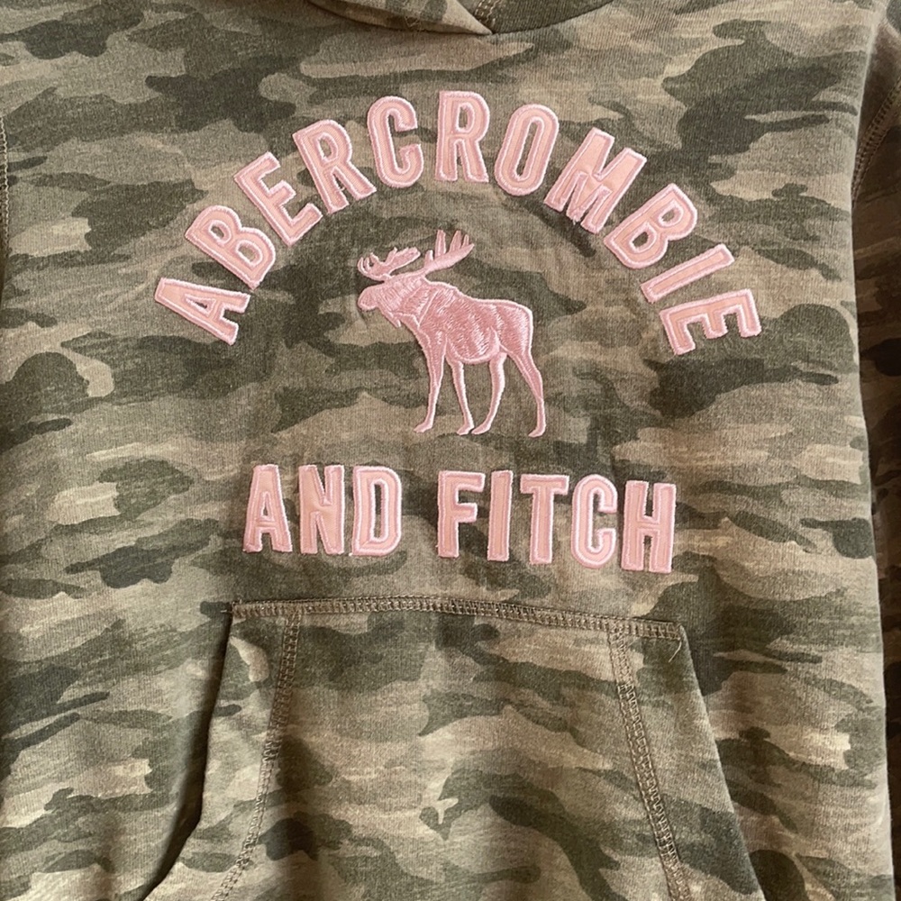 Girls Abercrombie camo hoodie